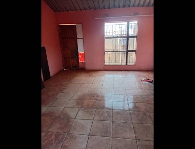 2 BEDROOM HOUSE FOR SALE IN PALM RIDGE